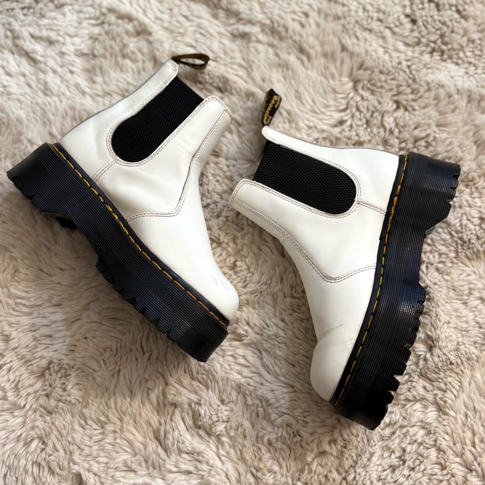 Doc Dr. Martens 2976 Quad Platform Women's White Chelsea Boot Size 37 US 6 - Picture 7 of 16
